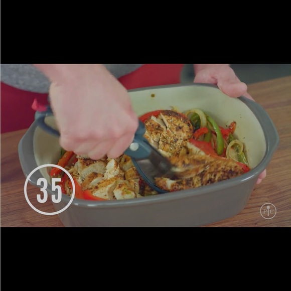 Pampered Chef Salad Chopper - Picture 6 of 8